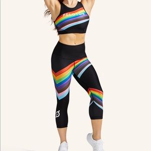 Peloton Pride Flag Noir High Waist Capri